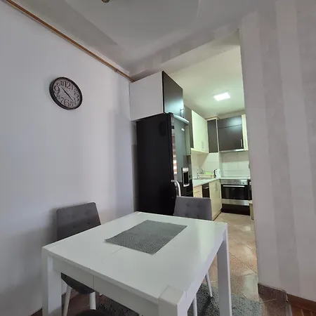 Kostas Apartment *